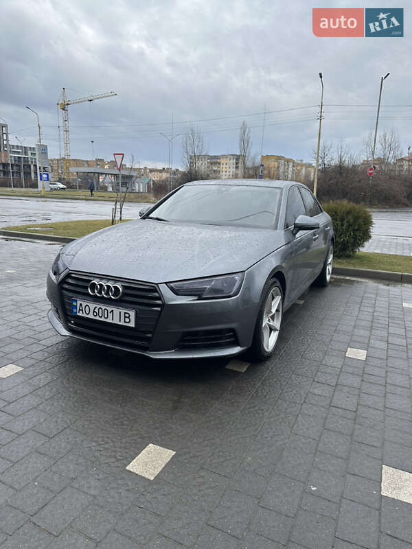 Седан Audi A4 2016 в 