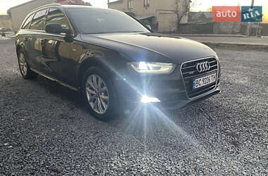 Универсал Audi A4 2013 в 