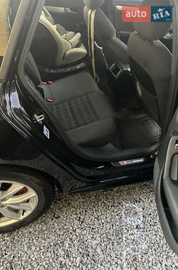 Универсал Audi A4 2013 в 