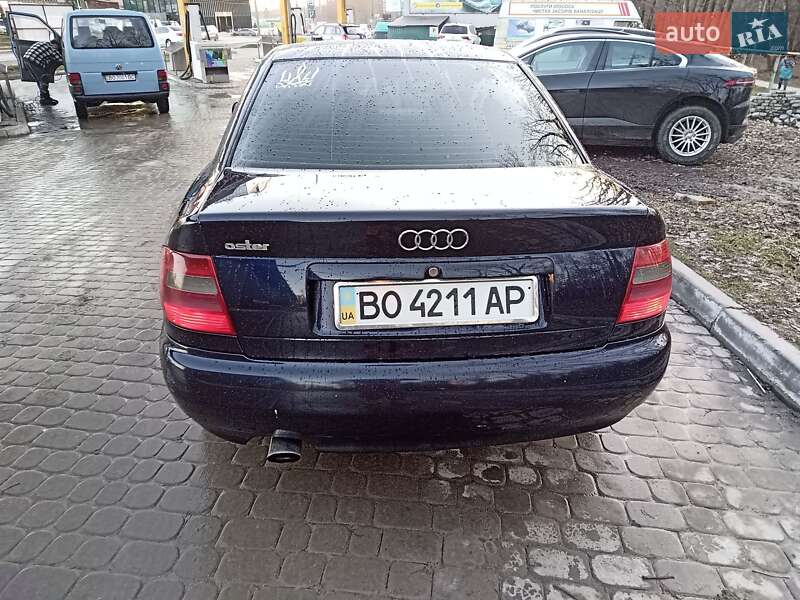 Седан Audi A4 1997 в Николаеве