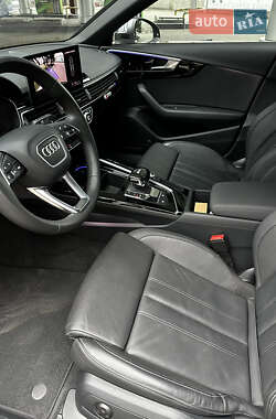 Седан Audi A4 2020 в 