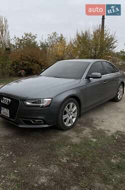 Седан Audi A4 2012 в Дніпрі