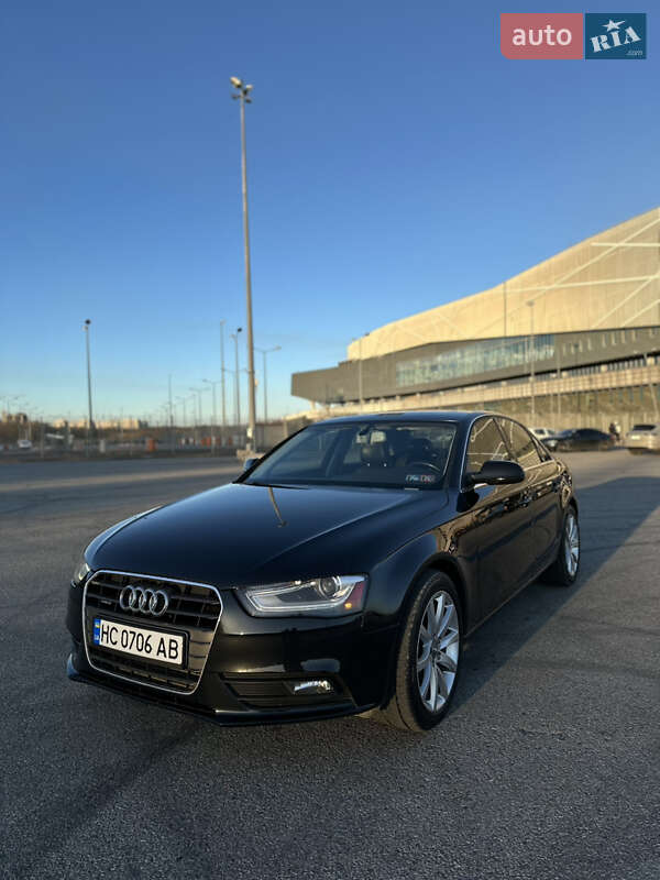 Седан Audi A4 2013 в Львові