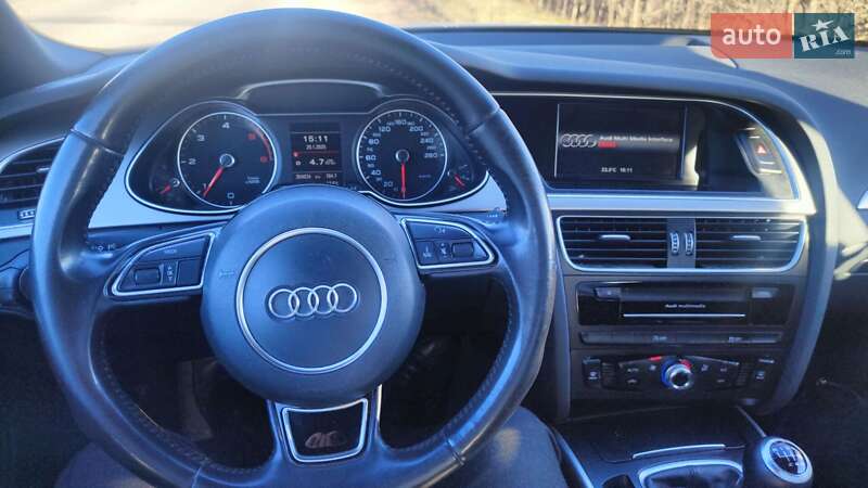 Седан Audi A4 2014 в Мукачево