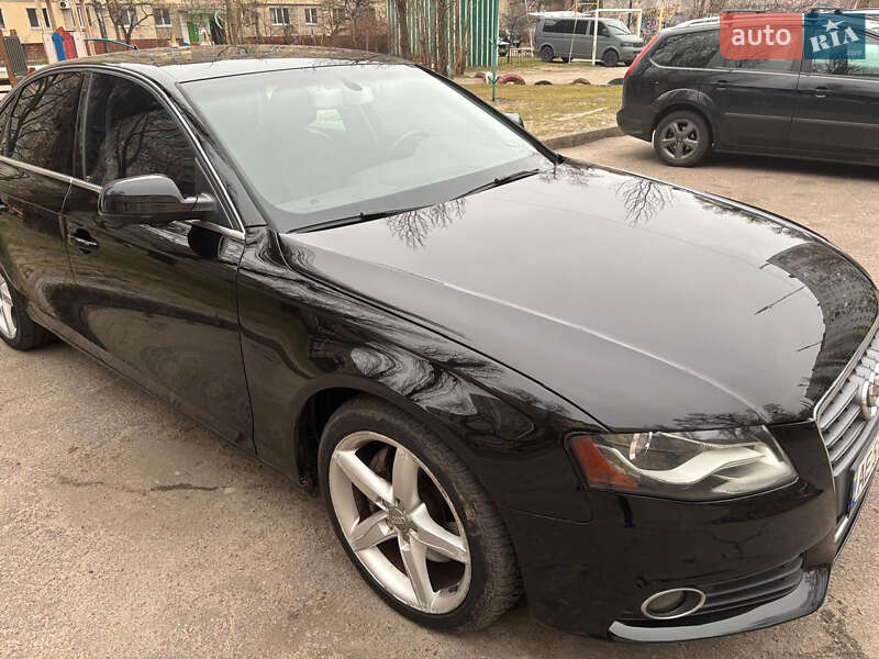 Седан Audi A4 2012 в Днепре