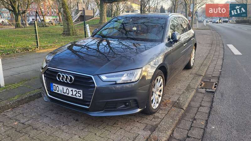 Универсал Audi A4 2018 в 