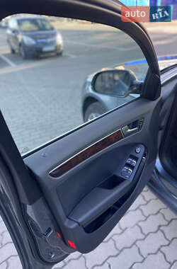 Седан Audi A4 2015 в Ивано-Франковске