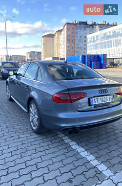 Седан Audi A4 2015 в Ивано-Франковске