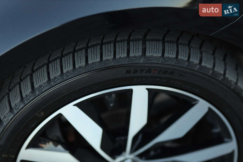 Седан Audi A4 2016 в Мукачево