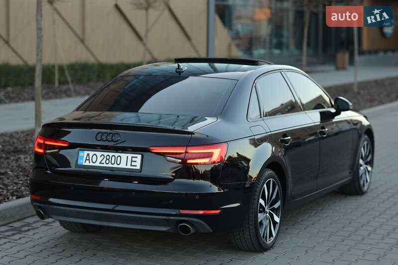 Седан Audi A4 2016 в Мукачево