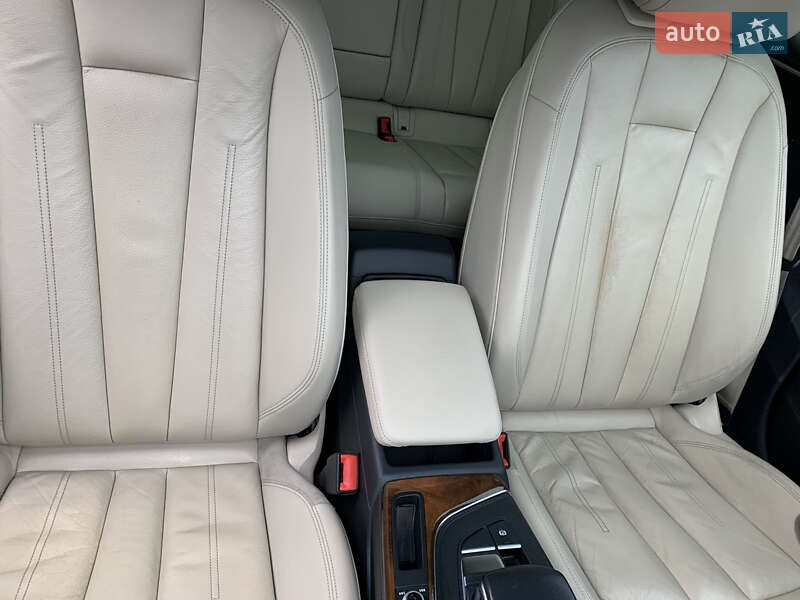 Седан Audi A4 2017 в Киеве