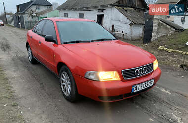 Седан Audi A4 1996 в Гоще