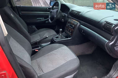 Седан Audi A4 1996 в Гоще