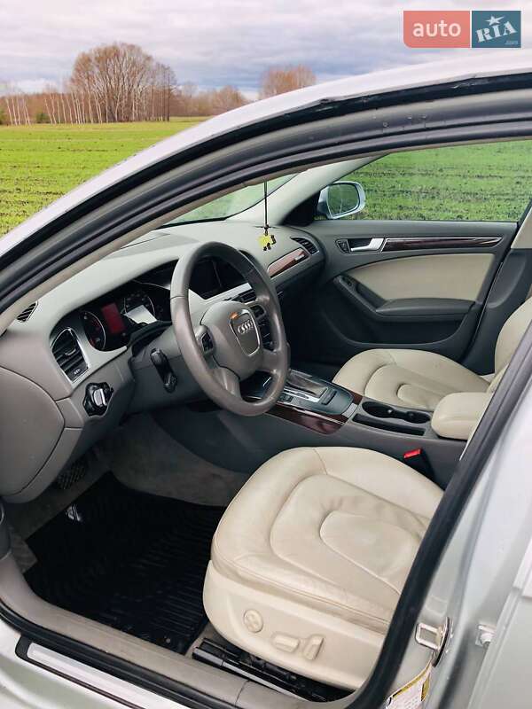 Седан Audi A4 2011 в Конотопе