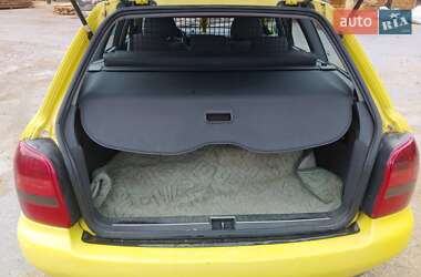 Универсал Audi A4 1998 в 