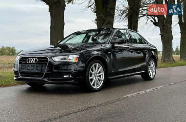 Седан Audi A4 2015 в 