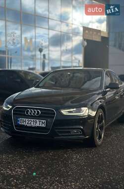 Седан Audi A4 2012 в Одесі