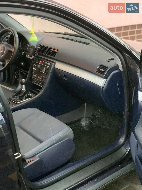 Универсал Audi A4 2002 в Луцке
