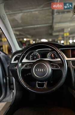 Седан Audi A4 2015 в Львове