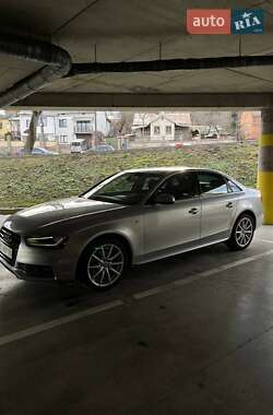 Седан Audi A4 2015 в Львове