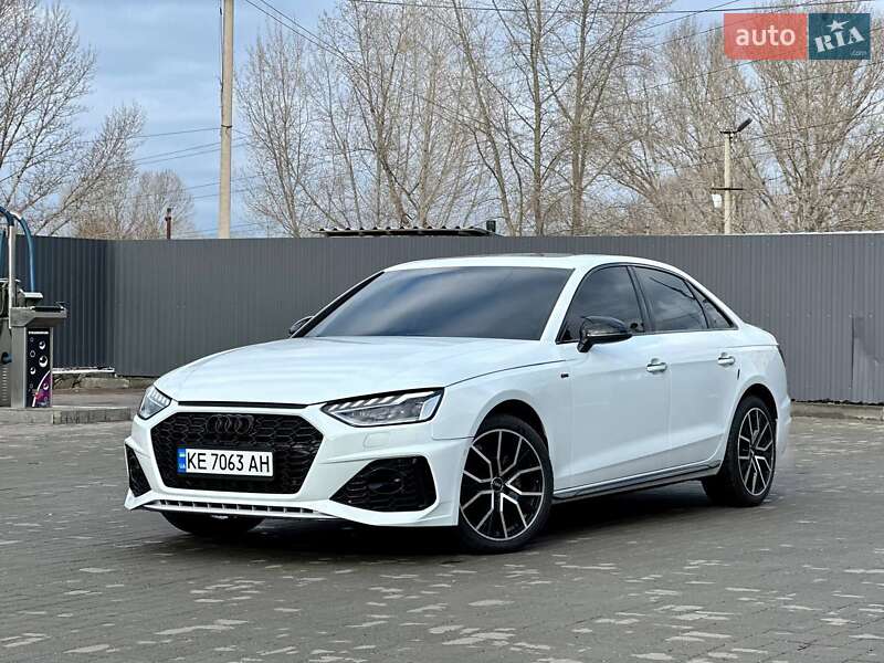 Седан Audi A4 2021 в Дніпрі