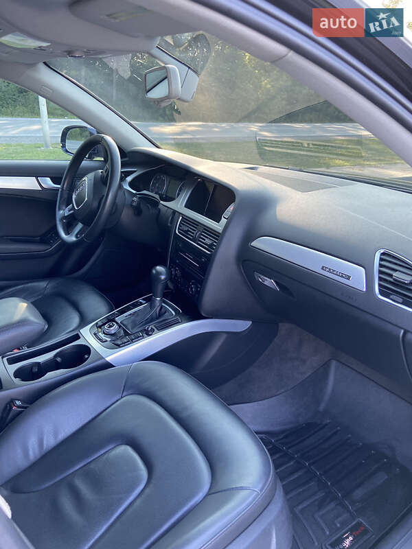 Седан Audi A4 2010 в Ивано-Франковске