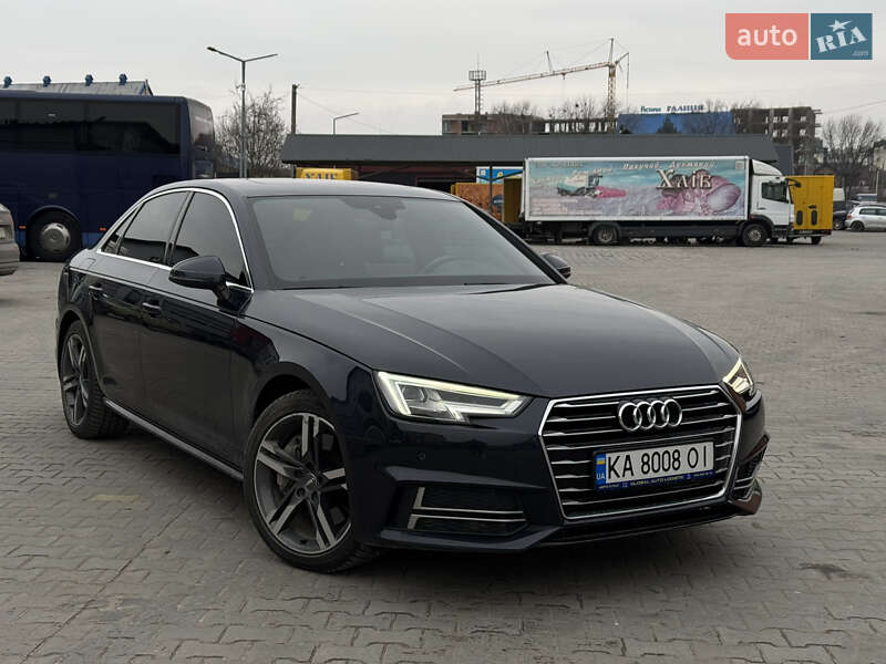 Седан Audi A4 2016 в Львове