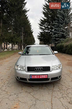 Седан Audi A4 2004 в Христиновке