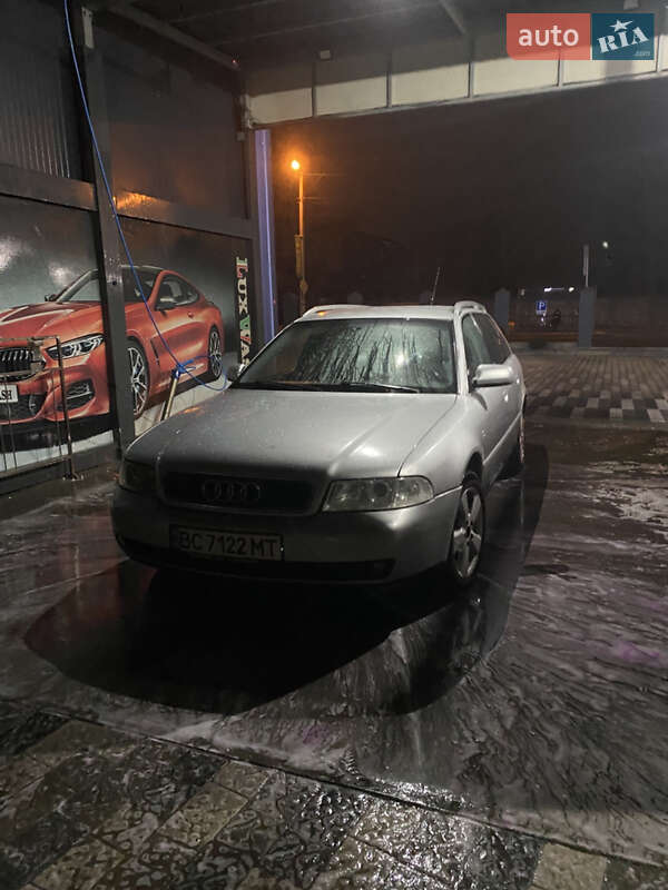 Универсал Audi A4 2000 в Львове