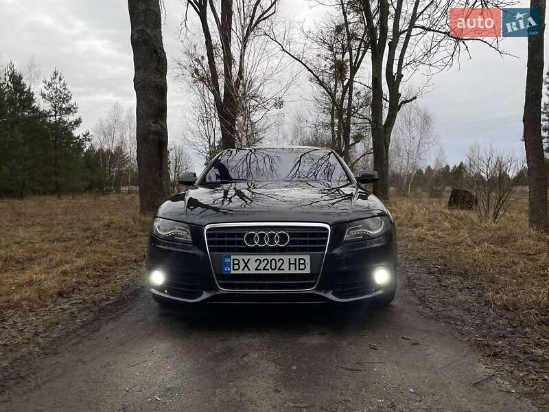 Седан Audi A4 2011 в Славуте