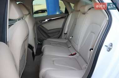 Седан Audi A4 2012 в 