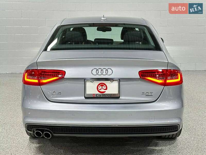 Седан Audi A4 2015 в Львове