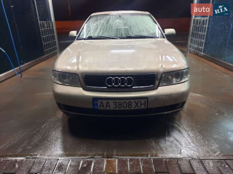 Седан Audi A4 2000 в Києві