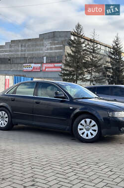 Седан Audi A4 2001 в 