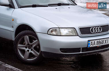Седан Audi A4 1998 в 