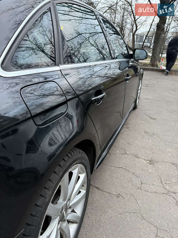 Седан Audi A4 2014 в Киеве