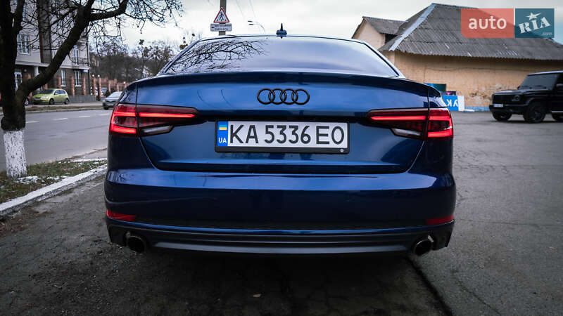 Седан Audi A4 2017 в Киеве