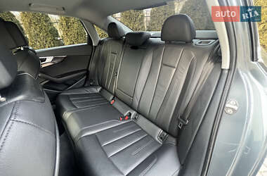 Седан Audi A4 2018 в 