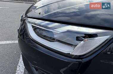 Седан Audi A4 2022 в 