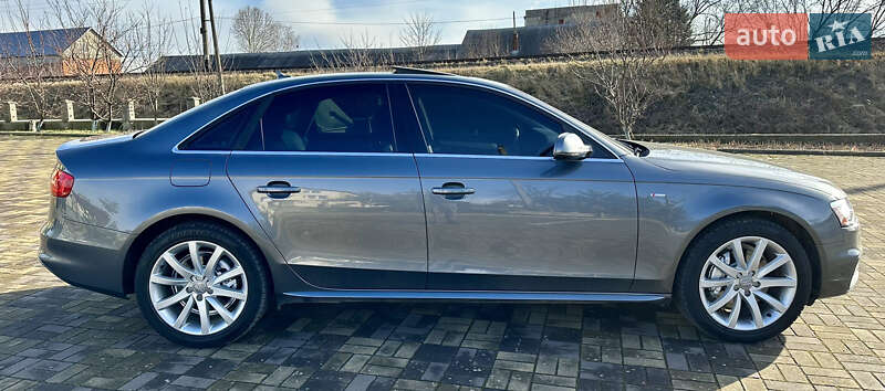 Седан Audi A4 2013 в Львове
