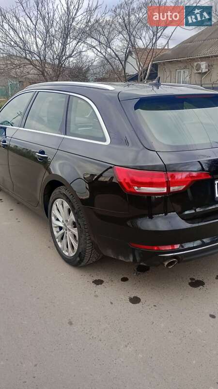 Универсал Audi A4 2017 в Рени