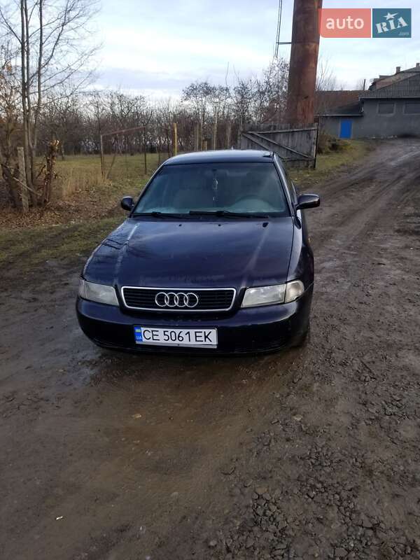 Седан Audi A4 1998 в 