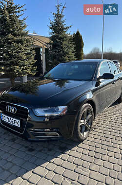 Седан Audi A4 2012 в Львові