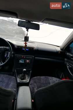 Седан Audi A4 1995 в 