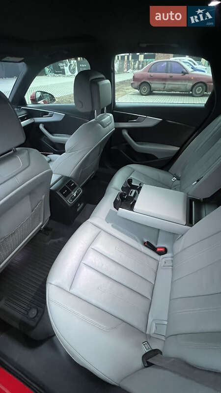 Седан Audi A4 2016 в Хмельницькому