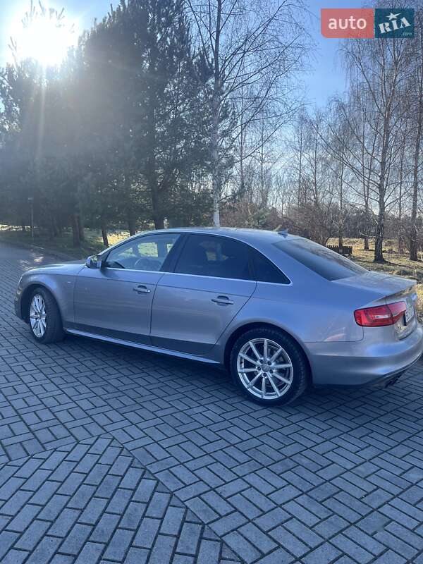 Седан Audi A4 2015 в Дрогобичі