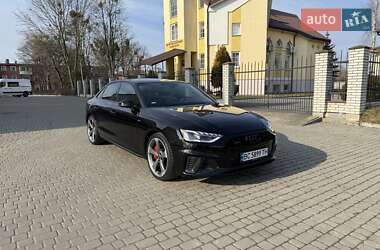 Седан Audi A4 2022 в Львове