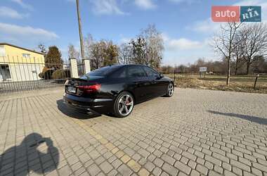 Седан Audi A4 2022 в Львове