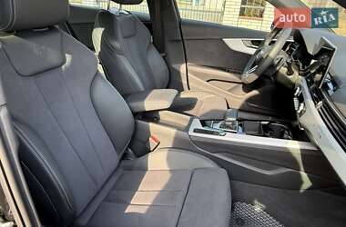 Седан Audi A4 2022 в Львове