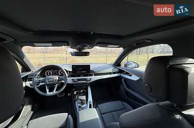 Седан Audi A4 2022 в Львове